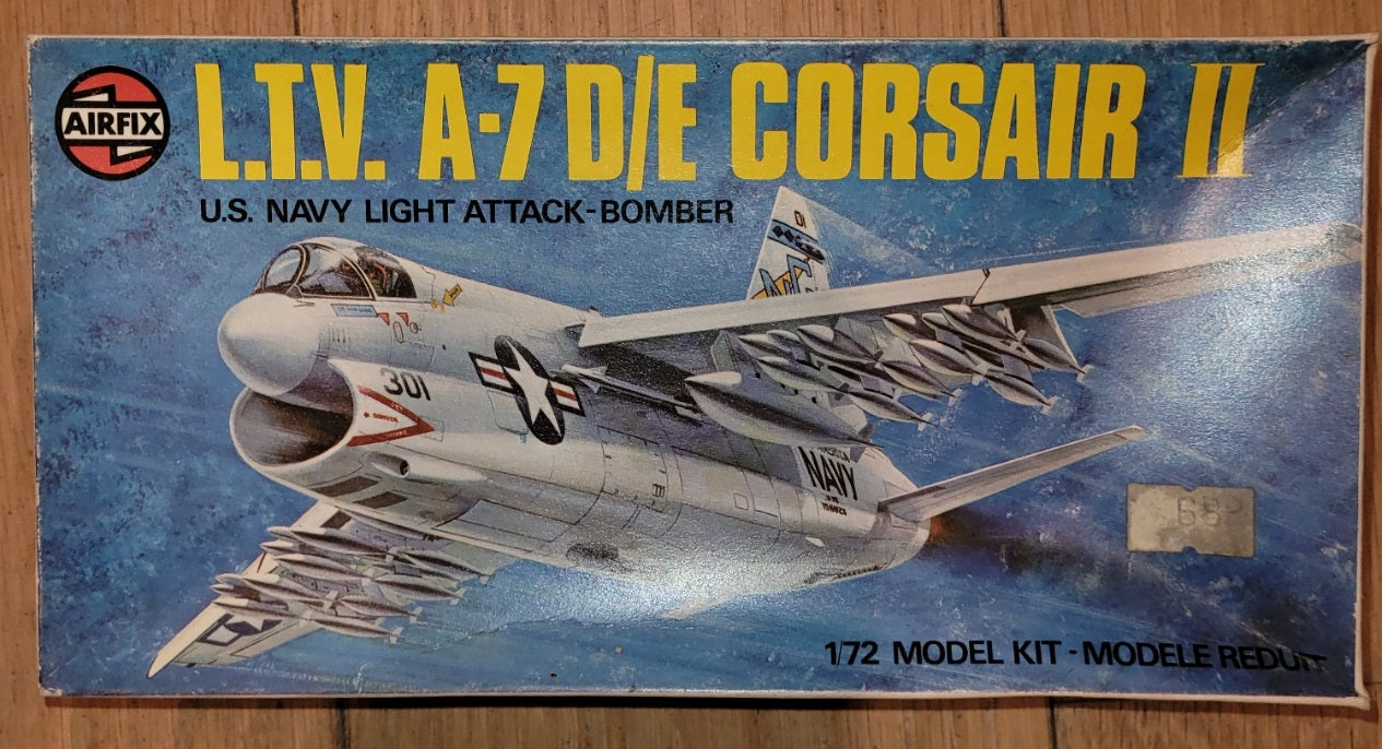 L.T.V. A-7 D/E Corsair Model Kit from Airfix (03016-4)