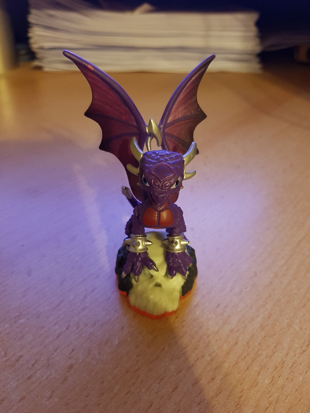 Cynder Skylander Figure from Activision (S3120)