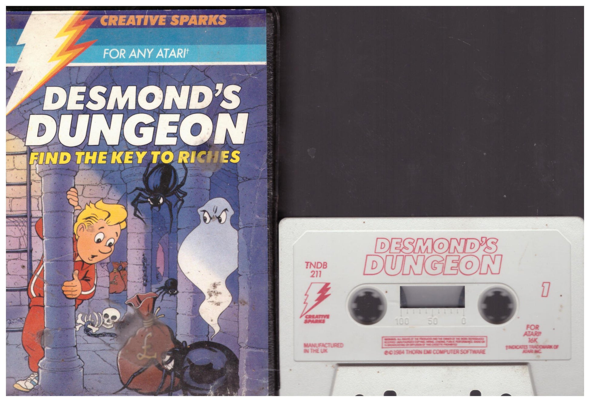 Desmond's Dungeon for Atari 8-Bit Computers from Creative Sparks (TNDB211)