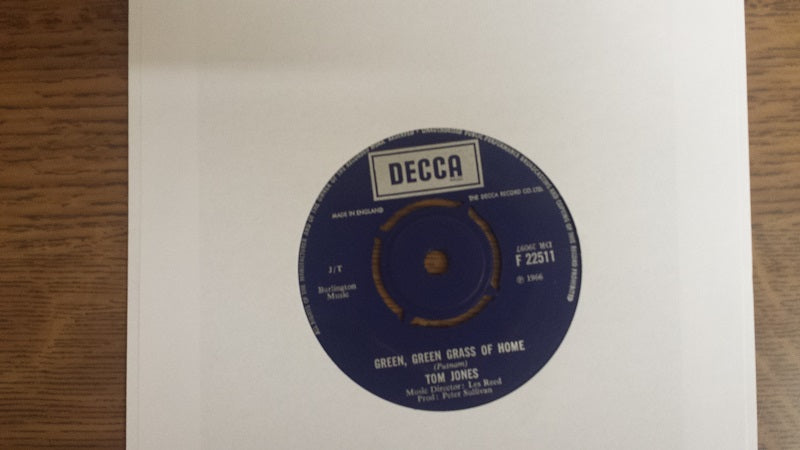 7" 45RPM Green, Green Grass Of Home/Promise Her Anything by Tom Jones from Decca