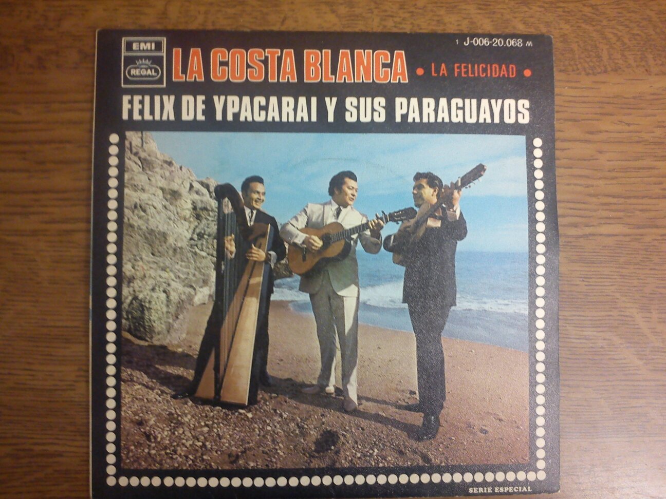 7" 45RPM La Costa Blanca/La Felicidad by Felix De Y Ypacarai Sus Paraguayos from Regal