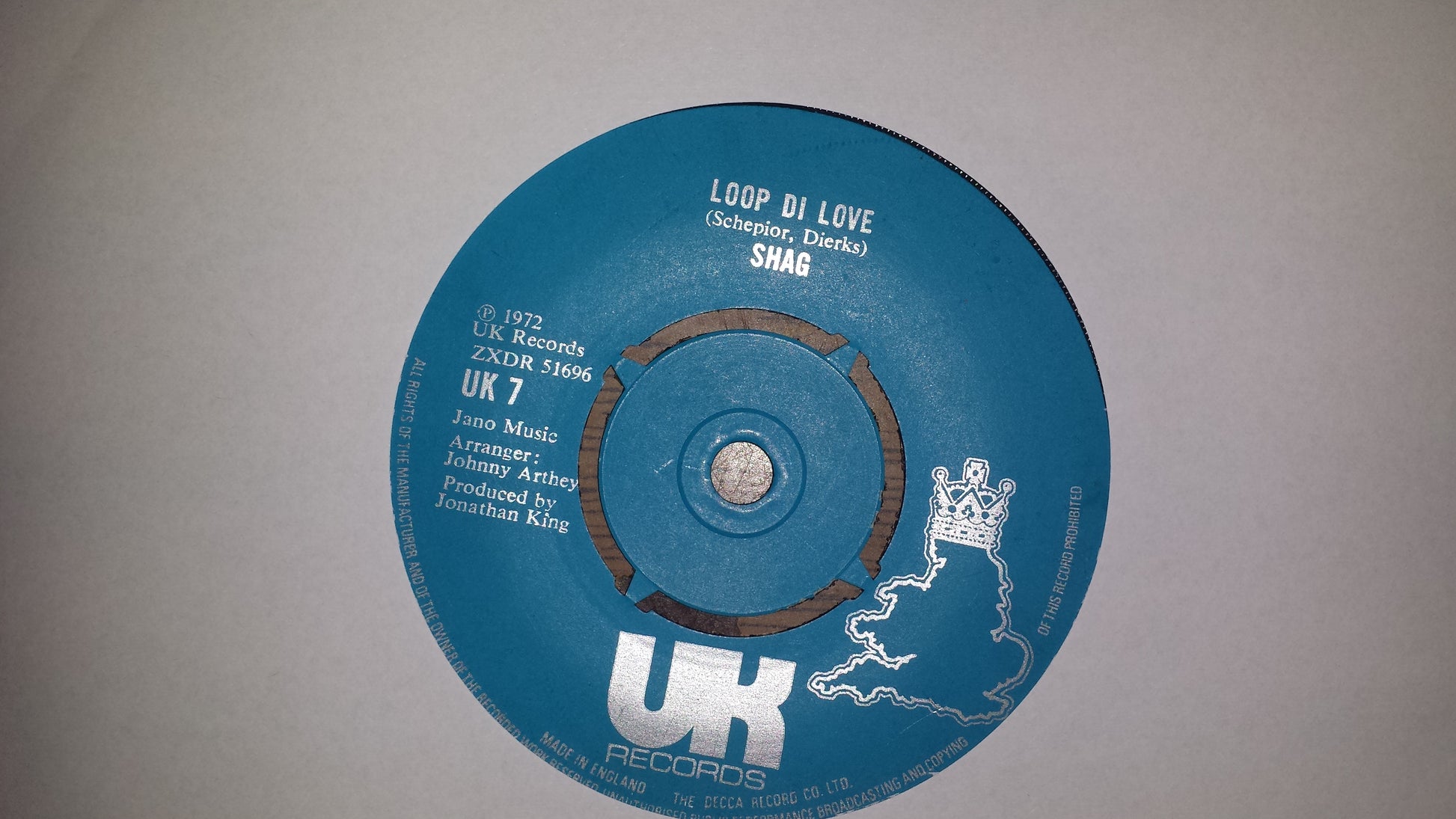 7" 45RPM Loop Di Love/Lay It Down by Shag from UK Records