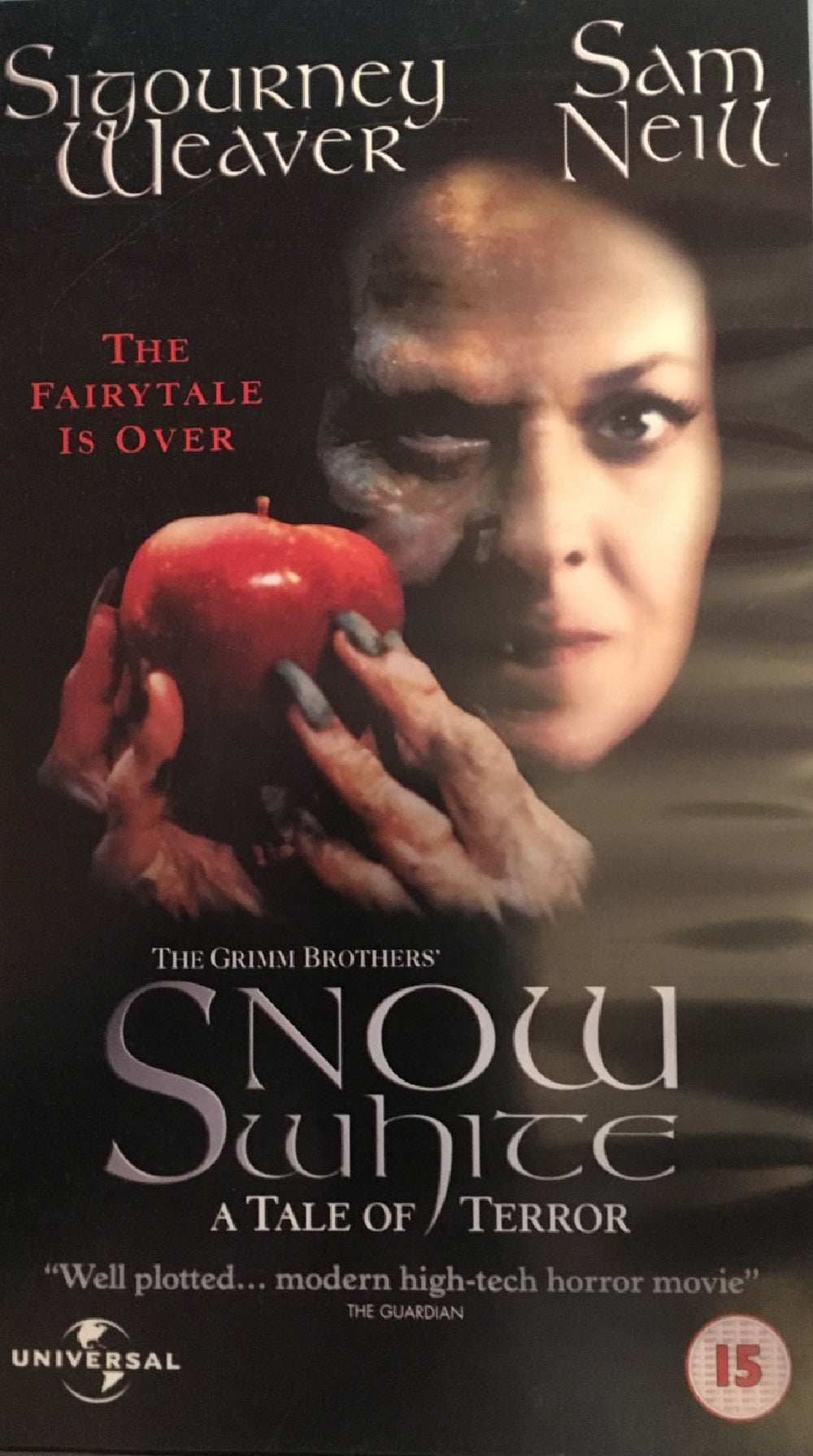 Snow White: A Tale Of Terror VHS from Universal (0612473)